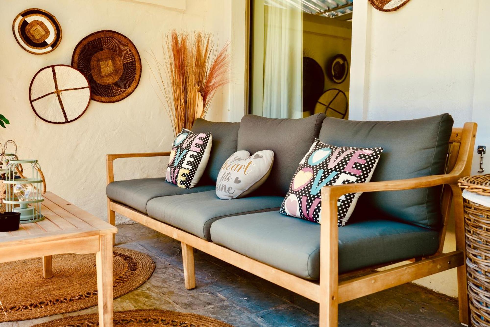 Droom Guesthouse ฟรันเชิค ภายนอก รูปภาพ
