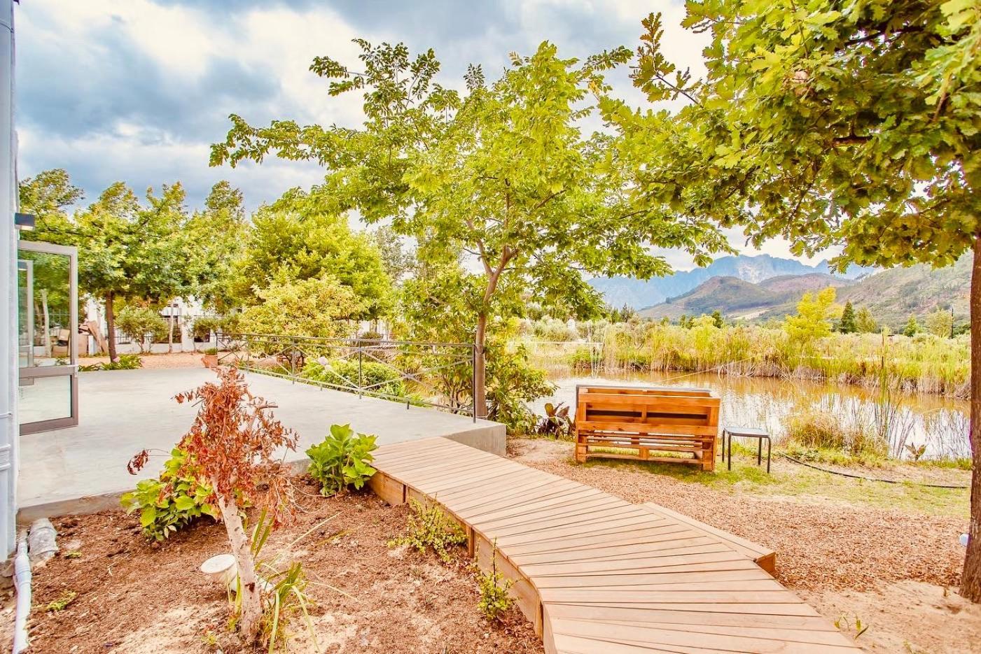 Droom Guesthouse ฟรันเชิค ภายนอก รูปภาพ